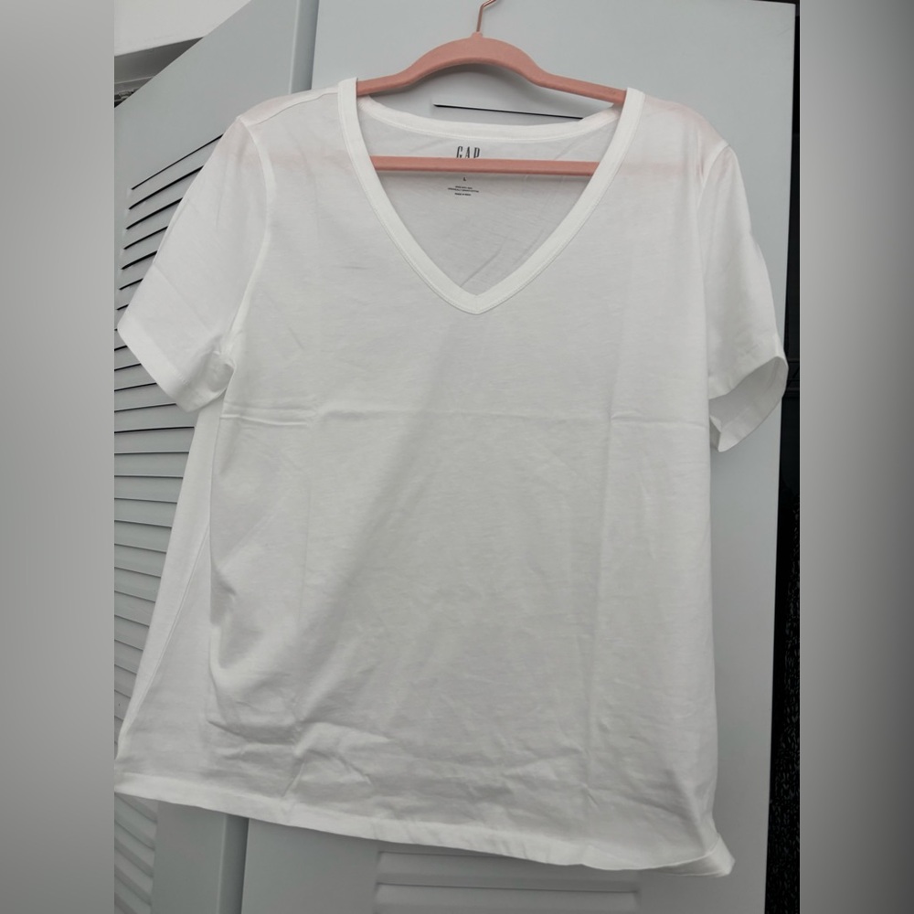 3 Gap V Neck Tees (White, Black, Grey) L